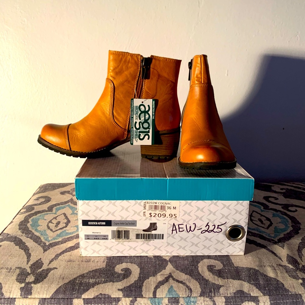 Beautiful cognac ankle boots